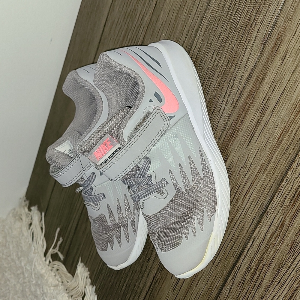 Toddler size 10c Nike